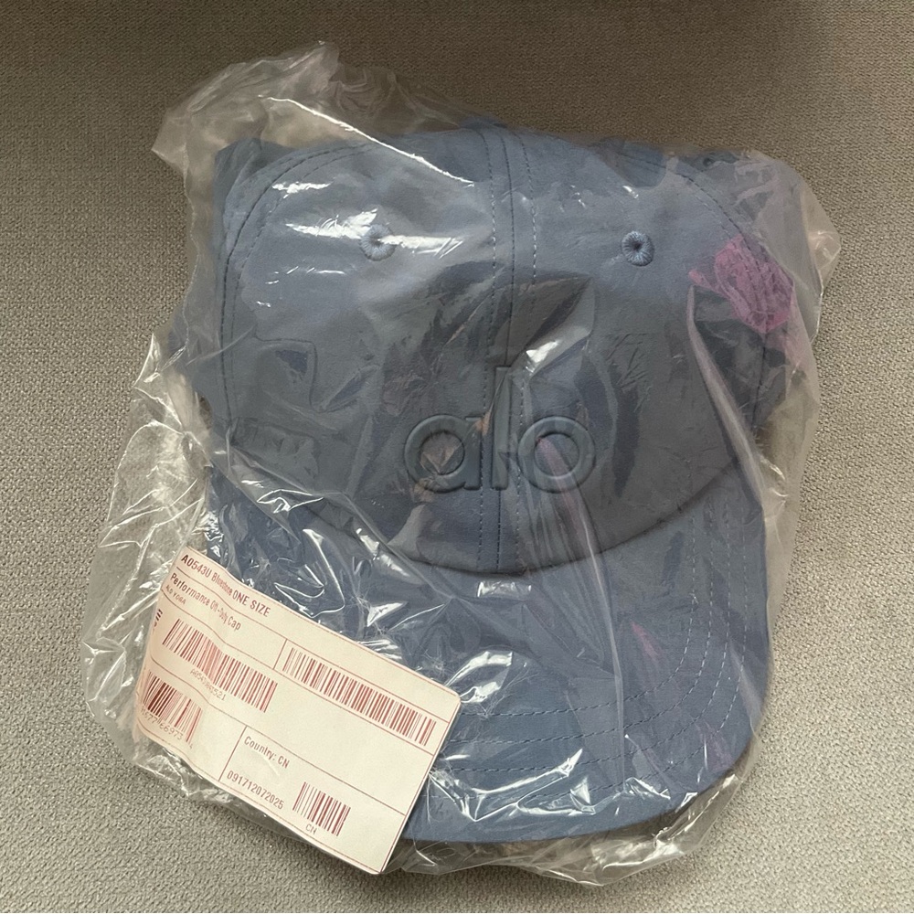 Alo Yoga Performance District Trucker Cap Bluestone - Picture 4 of 8